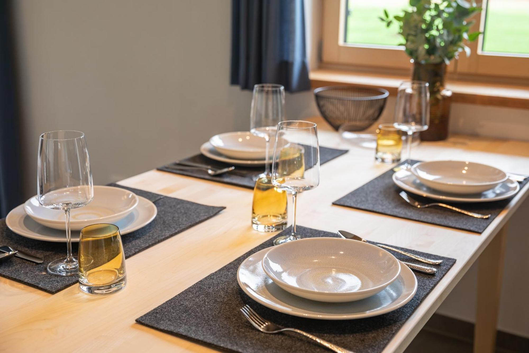 כימינג Graf Chiemo Suites - Direkt Am Chiemsee Mit Separatem Seezugang מראה חיצוני תמונה