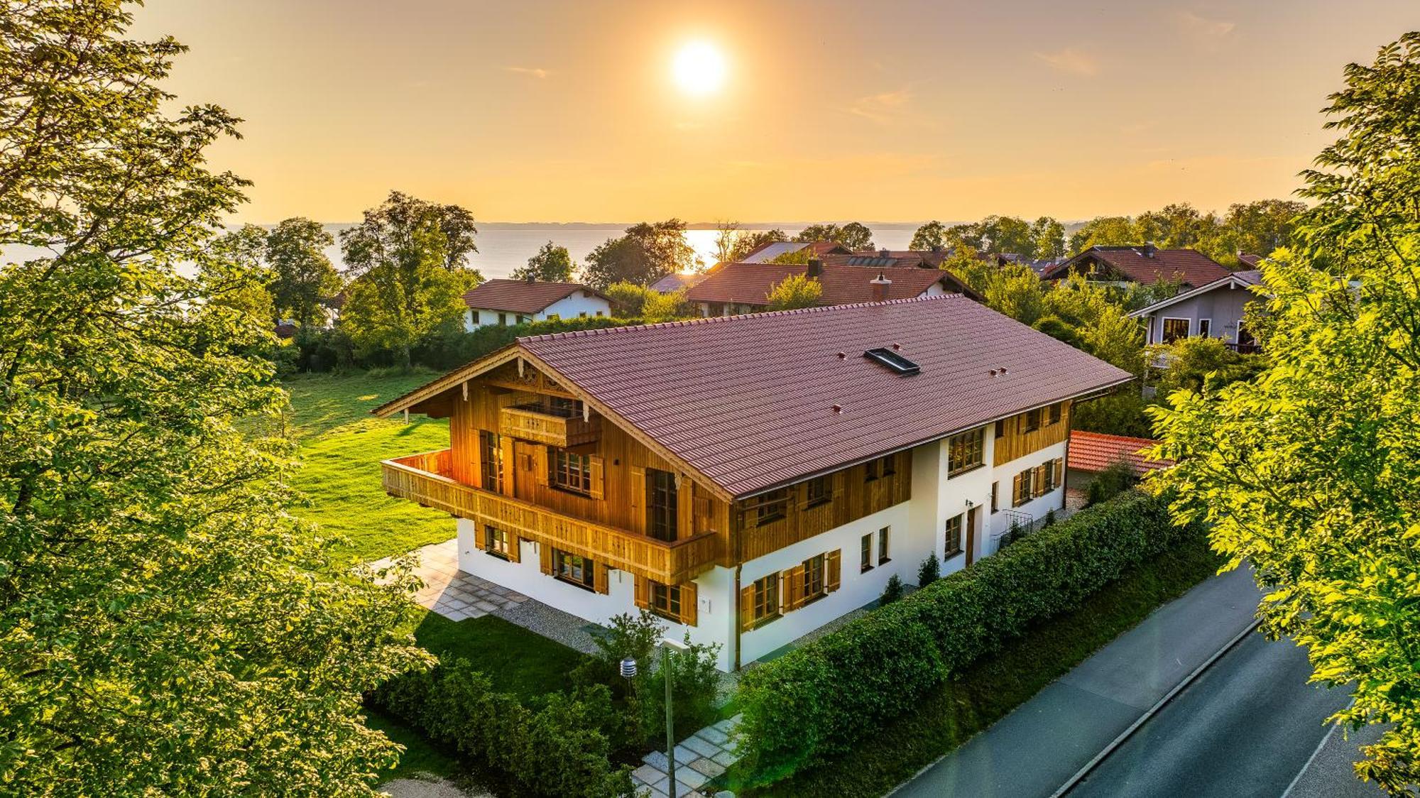 כימינג Graf Chiemo Suites - Direkt Am Chiemsee Mit Separatem Seezugang מראה חיצוני תמונה