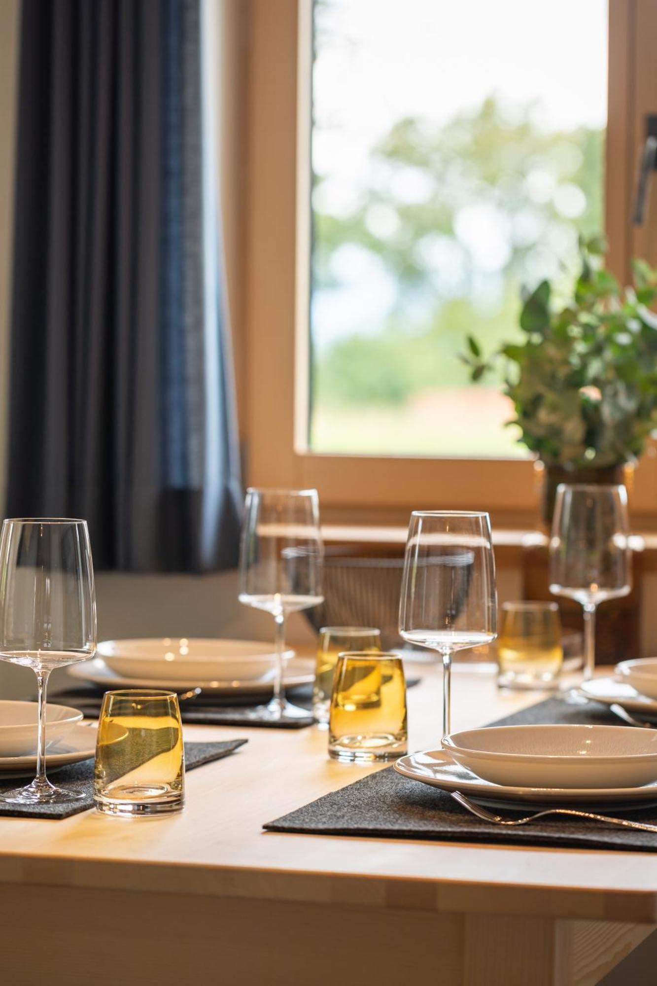 כימינג Graf Chiemo Suites - Direkt Am Chiemsee Mit Separatem Seezugang מראה חיצוני תמונה