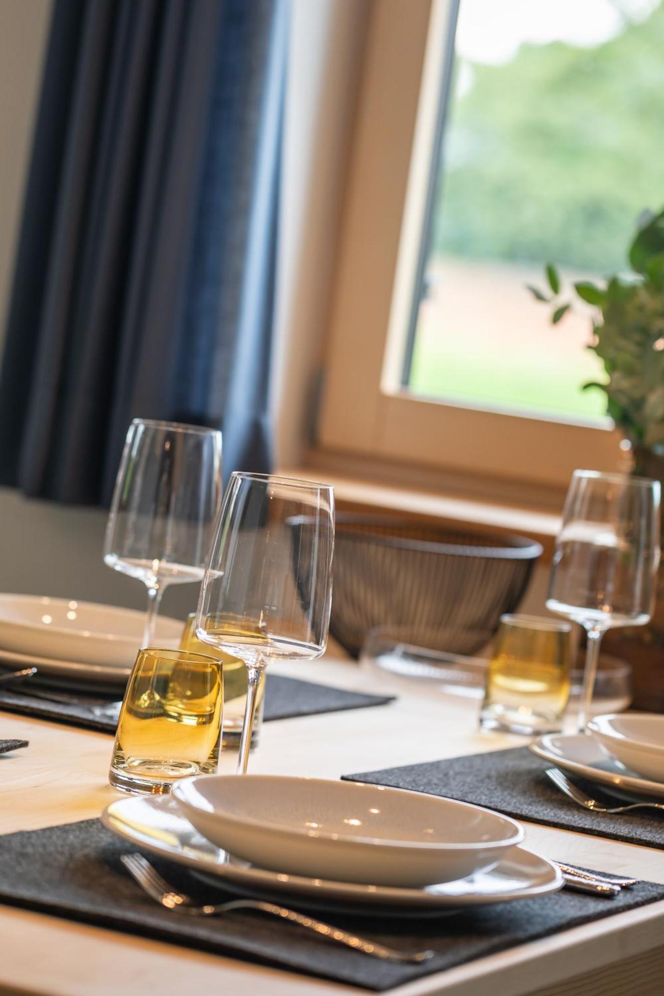 כימינג Graf Chiemo Suites - Direkt Am Chiemsee Mit Separatem Seezugang מראה חיצוני תמונה