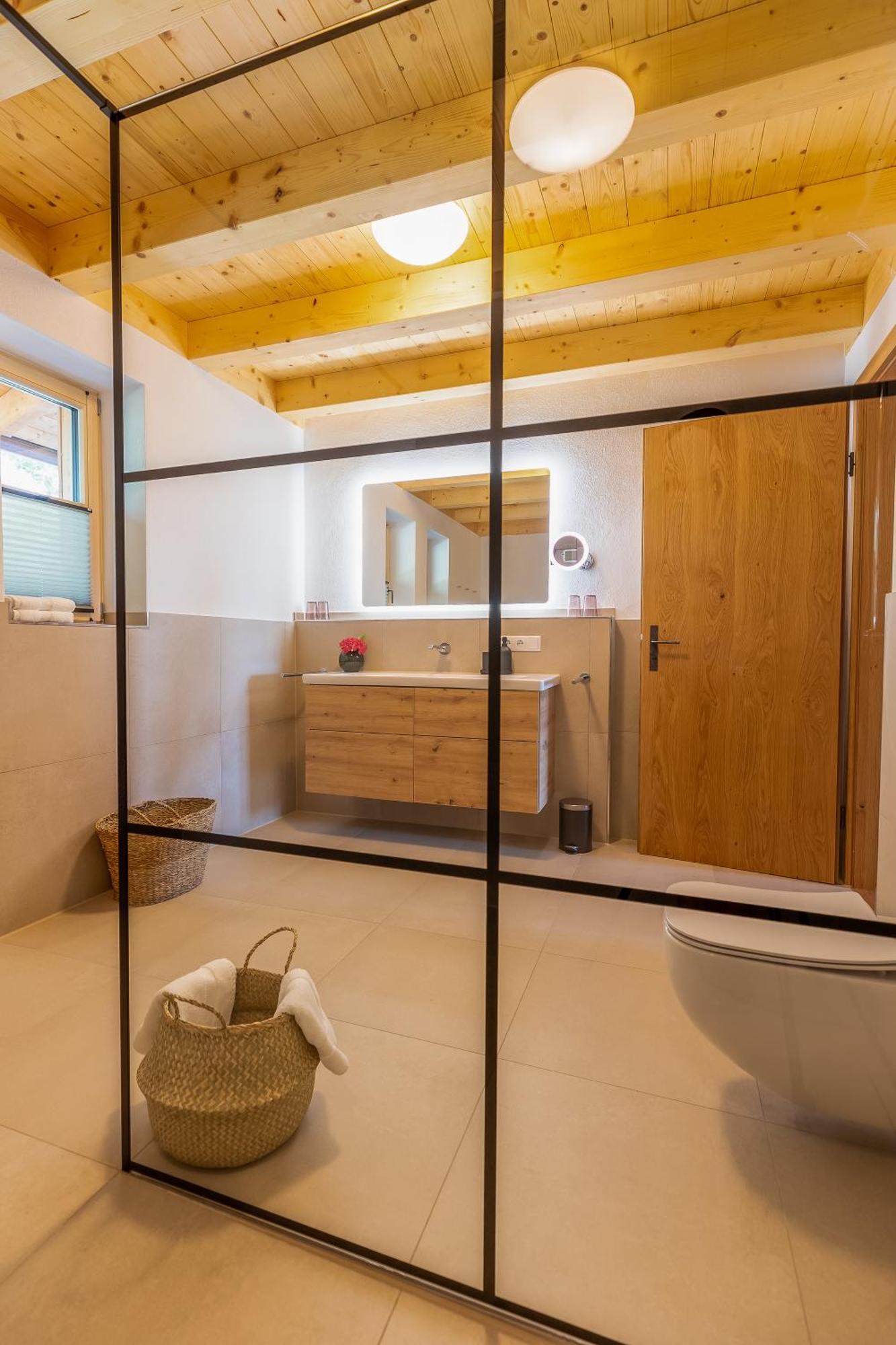 כימינג Graf Chiemo Suites - Direkt Am Chiemsee Mit Separatem Seezugang מראה חיצוני תמונה