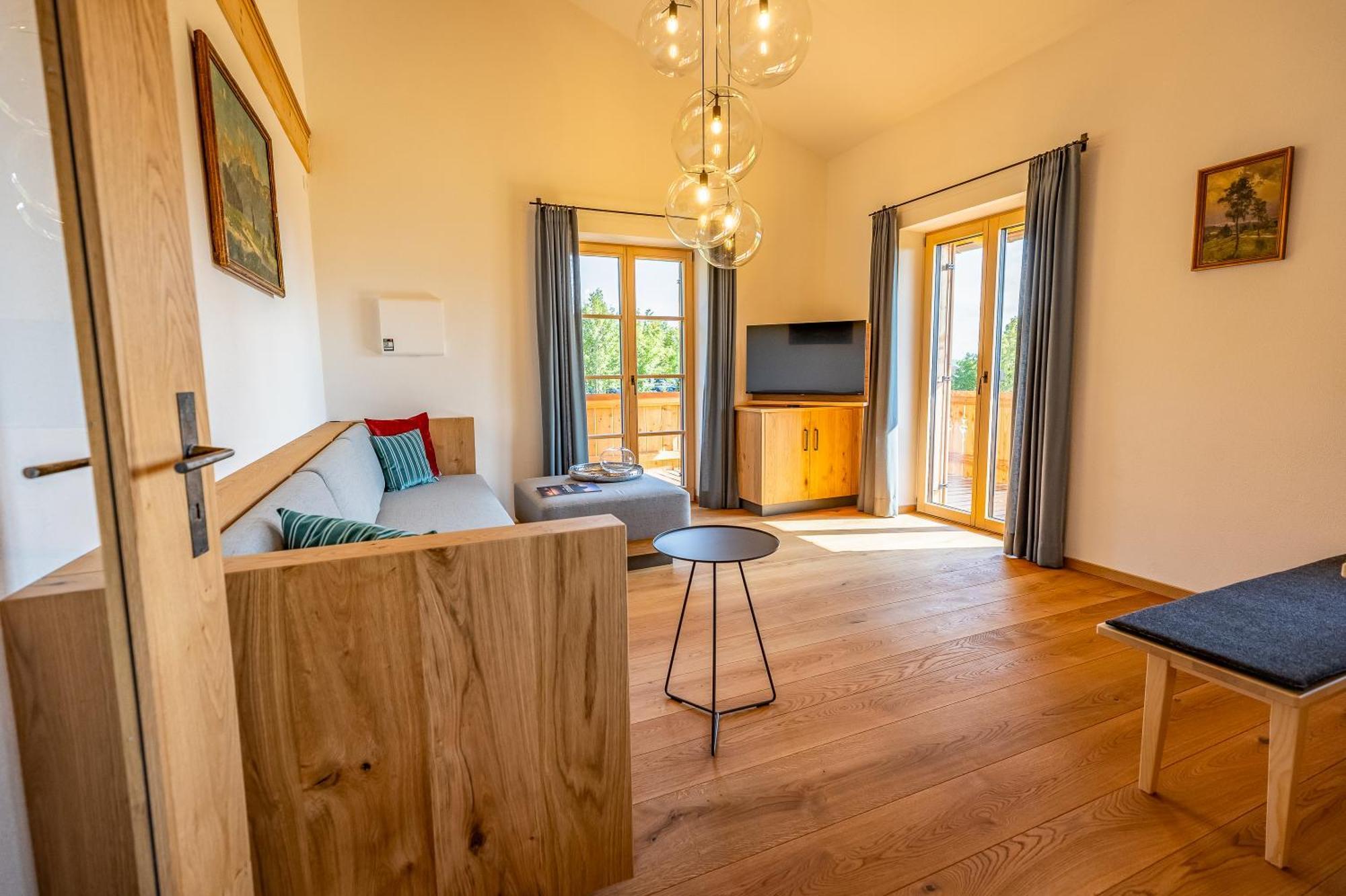 כימינג Graf Chiemo Suites - Direkt Am Chiemsee Mit Separatem Seezugang מראה חיצוני תמונה