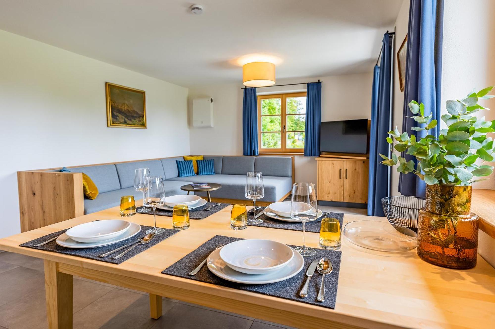כימינג Graf Chiemo Suites - Direkt Am Chiemsee Mit Separatem Seezugang מראה חיצוני תמונה